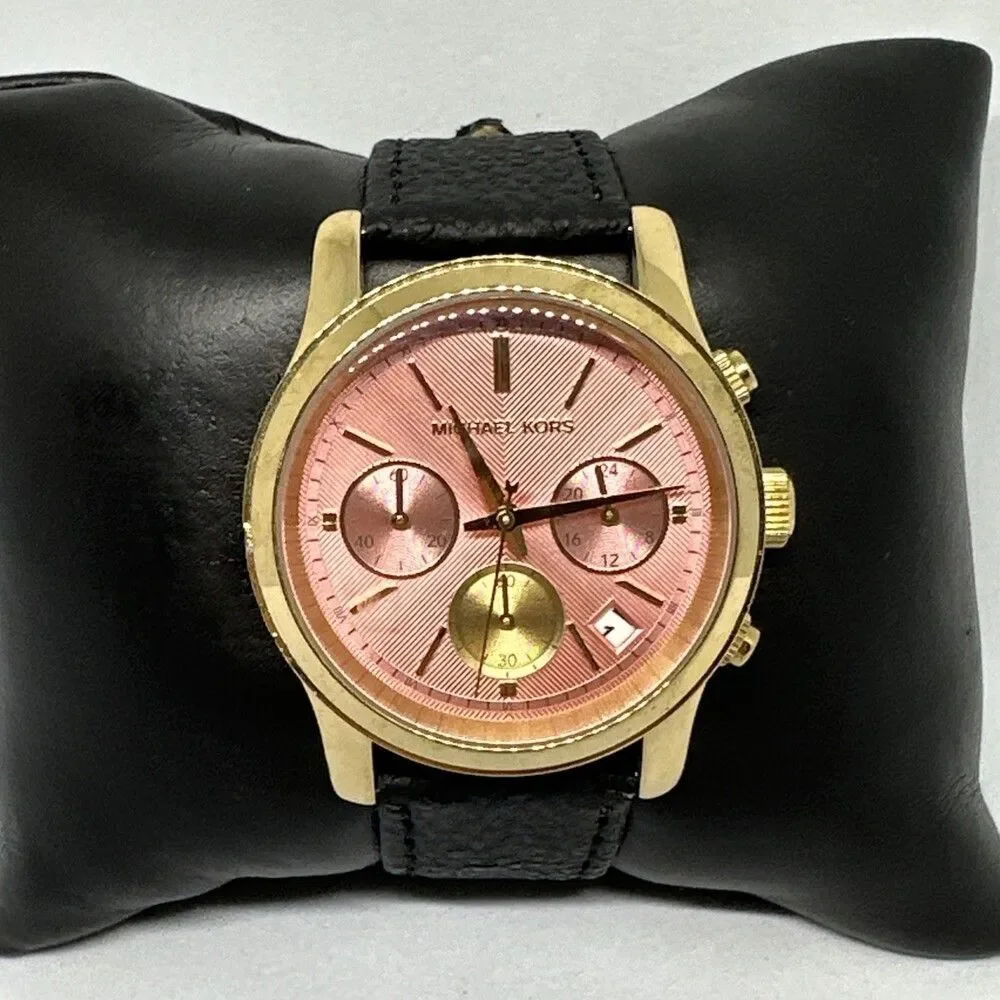 Michael Kors Runway MK6161 Womens Black Leather Strap Analog Quartz Watch HME550